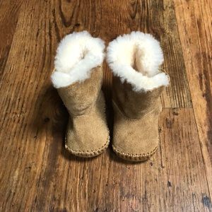 Tan Ugg Baby Velcro Boots
